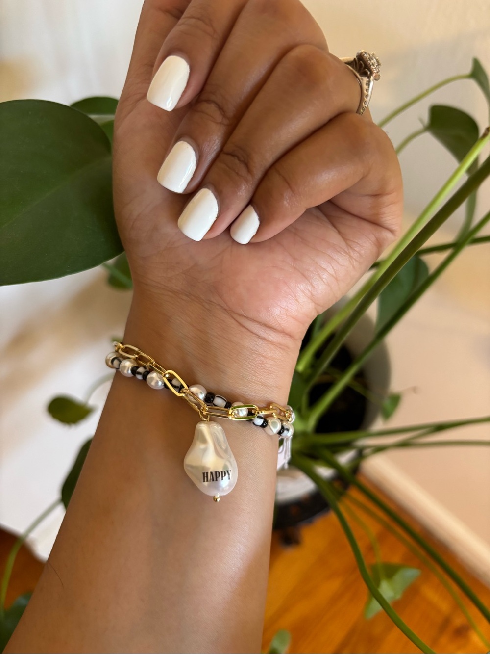Happy Pearl Charm Gold-Tone & Pearl Bracelet - White